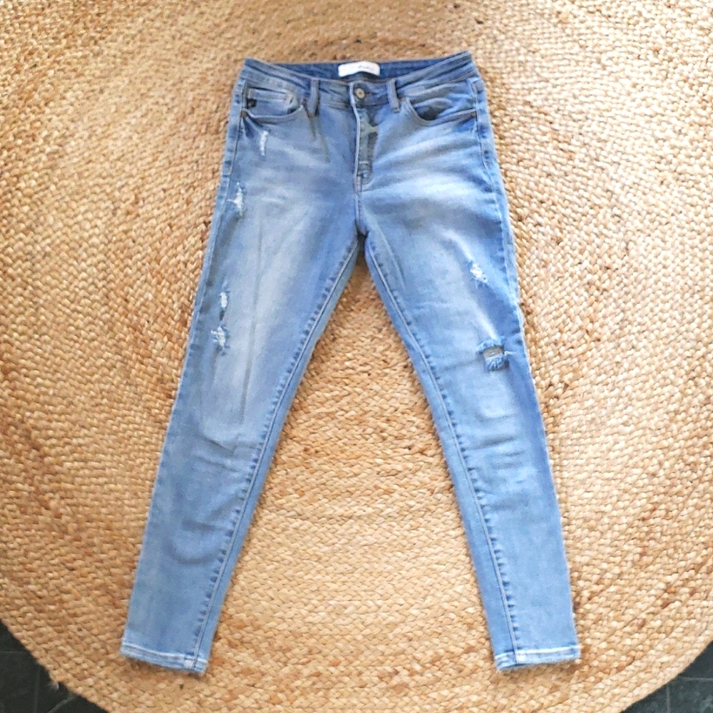 KanCan Skinny Distressed Jean